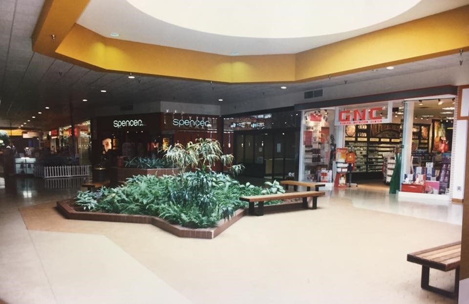Regional mall retail property